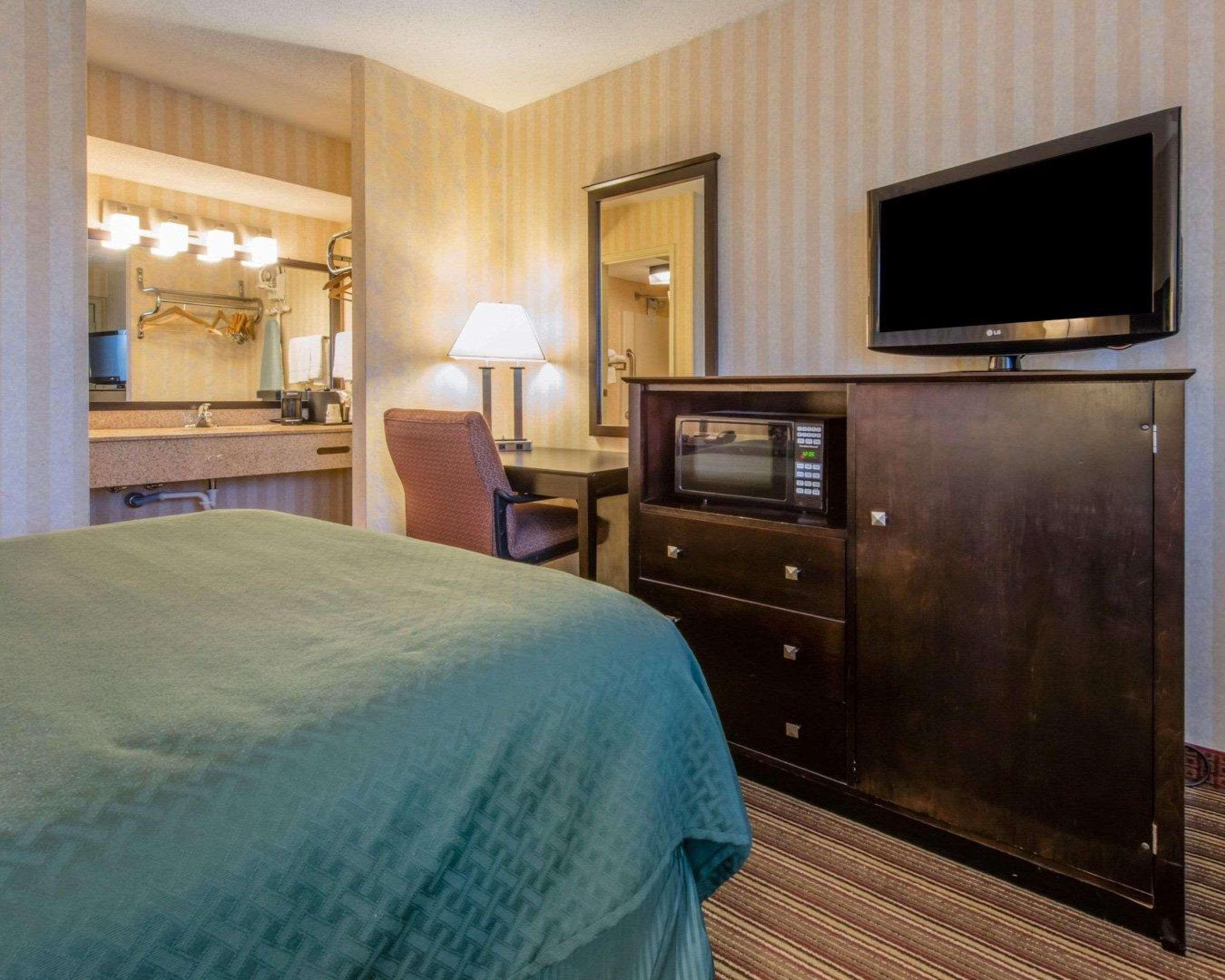 Quality Inn Barkeyville Dış mekan fotoğraf